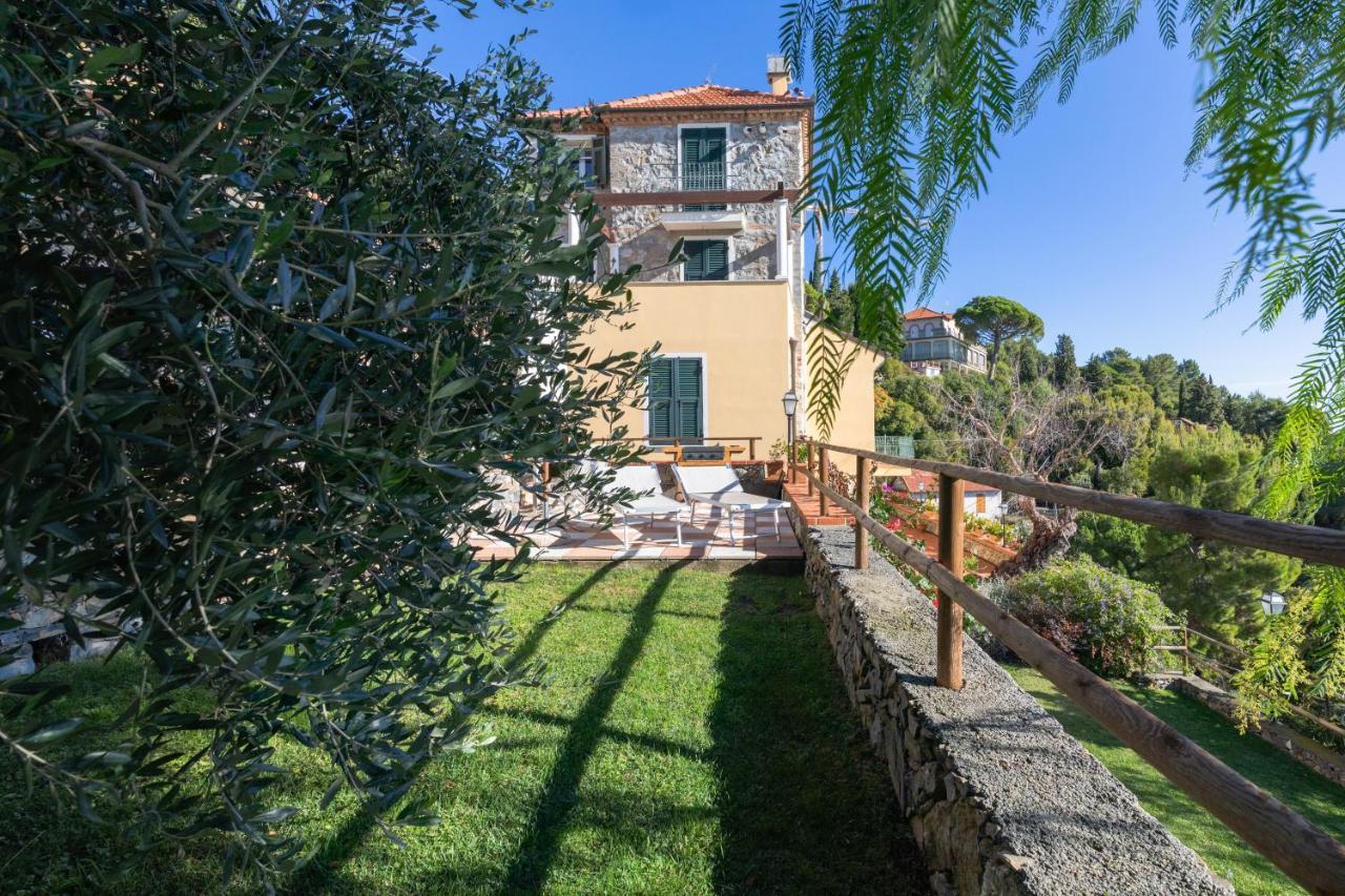 La Sterlizia Di Santa Croce Hotel Alassio Exterior photo