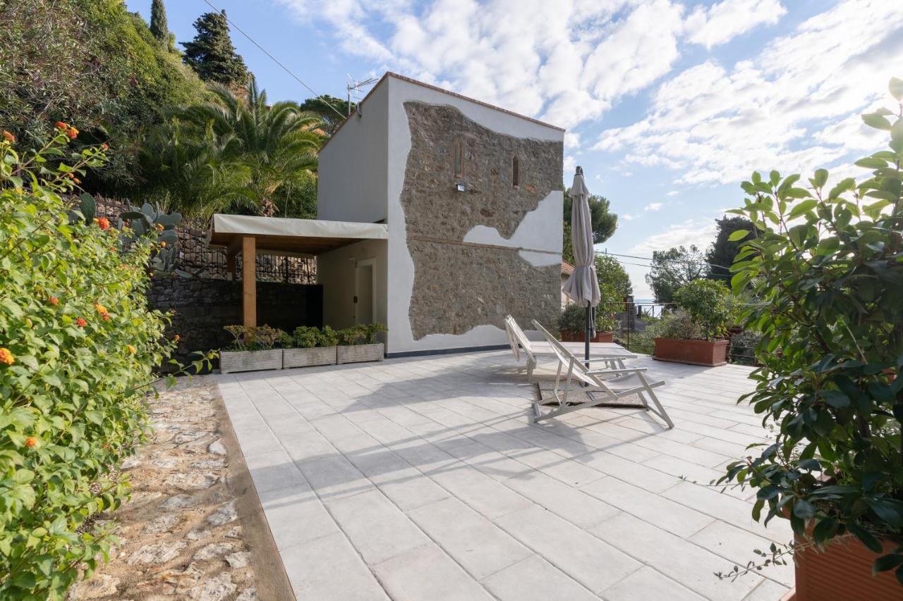 La Sterlizia Di Santa Croce Hotel Alassio Exterior photo